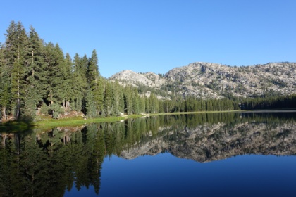 Later in the morning and the colors are eye-popping. The scenery looks pretty much identical upside-down or rightside-up!