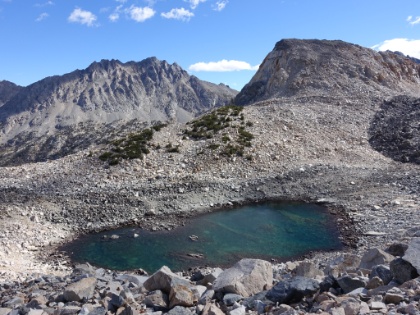 Another beautiful turquoise lake below.