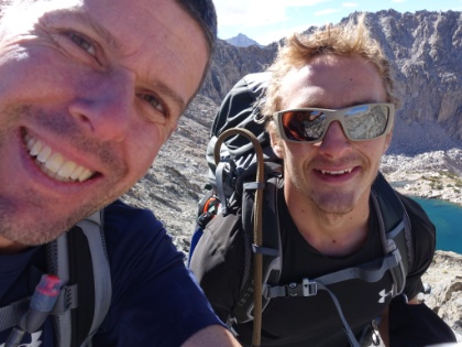 There was noone on the pass to take a picture for us (one of the few times I would have loved to see someone on the trail). So we had to settle for a selfie.