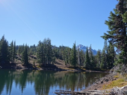 South Matthieu Lake with North Sister in the background. I actually wasn't expecting to see the snow-capped peaks so late in the year, but the glaciers are still holding strong.