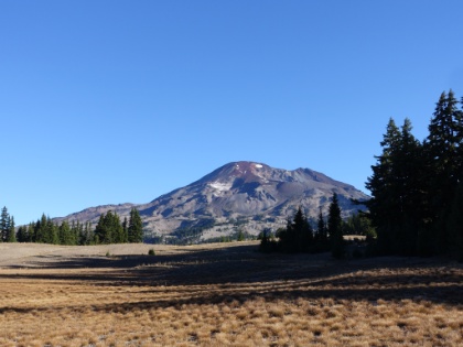 Morning view of the South Sister. As I hit the trail around 9:00am, I'm definitely feeling the extra 5lbs or so of weight I took on from Dr. Rock's pack yesterday.