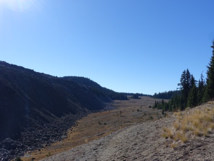Edge of the Rock Mesa, the result of a huge lava flow from one of the South Sister eruptions, the most recent of which was 2,000 years ago. It's amazing how these walls of rock debris just stop so abrubtly.
