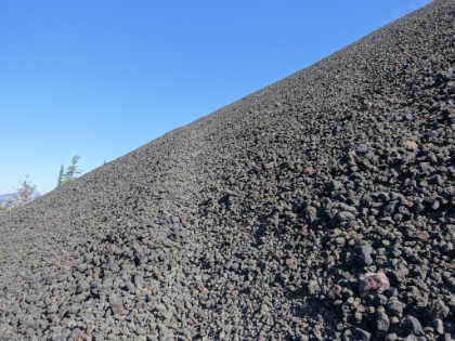 Here you see the "trail" traversing the crater wall. It's like walking up a hill of big marbles, with each step starting a mini-avalanche. It was a little nerve wracking to say the least. Probably not one of my smarter endeavors.