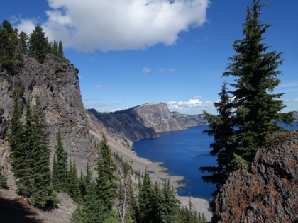 Next we decided to hike the West Rim trail, which heads along the lake towards Watchman Peak.
