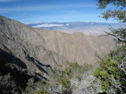 A really impressive looking valley. This is where the tram comes up 5400' in something like 15 minutes.
