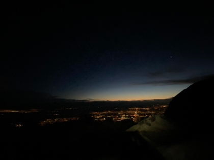 Sunrise just before 5:30am. I haven't seen anyone on the the trail yet.