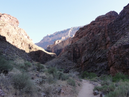 Leaving the river, the trail follows Pipe Creek for a while. This is the first clear glimpse of the South Rim, and it looks a long ways away!
