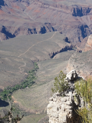 Continuing west along the Rim Trail, you get a great view of the Tonto Platform and Indian Garden.