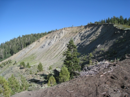 A look at one of my favorite spots along the trail. Definitely looks different without the snow though. I have no idea what this area is really called, but Baldy Bowl sounds as good as anything.