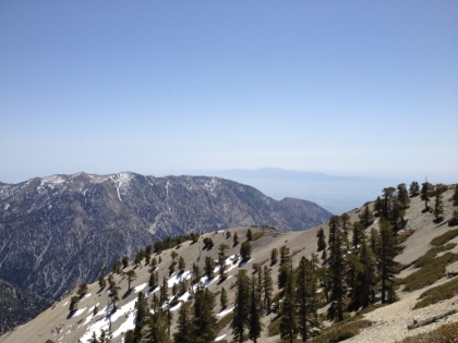 A good look at a couple distant hikers coming up the trail along the ridge.