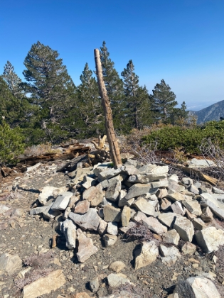 So I decided to head up to the top of Dawson Peak, which I had actually never done before, even though the trail passes pretty close below.