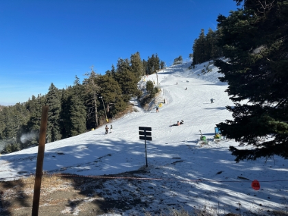 This section of the PCT passes right along the top oft the Mt High ski resort. It's still only man-made snow in December this year.