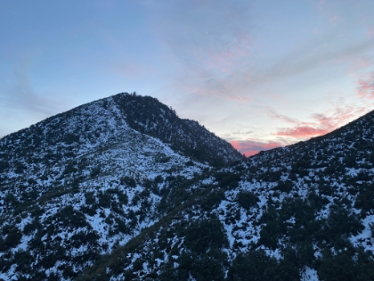 Last look at Smith Mtn and first signs of the moon above.