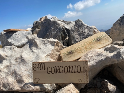 Made it! I spent a half hour on top without another human in sight.