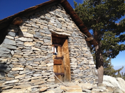The cabin (made famous by "Ellen the Hut") just below the summit.