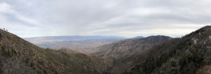 Pictures don't do it justice, but the views over the other side of the ridge are just awesome. Because of the winds, the air was crystal clear with great visibility.