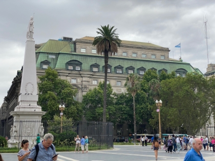 On the other side of the Plaza de Mayo is the monument commerating the Mothers of the Plaza de Mayo who campaigned for the children that dissapeared during the military dictatorship at the end of the 20th century.