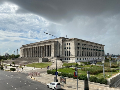 Then we pass by the University of Buenos Aires School of Law.