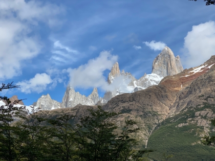As we continue on, we get some great views of the Fitz Roy massif to our right.