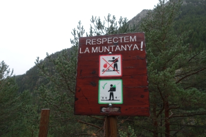 I love foreign trail signs! Note that this sign is Catalain in not Spanish. I mistakenly thought Catalan was just a dialect of Spanish. It's actually an entirely different (though similar) language.