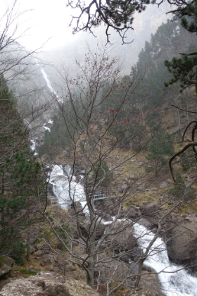 La Cascada de Cotatuero, an impressive waterfall and cascade that dominates the Northern side of the canyon.