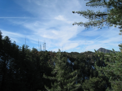The first view of the antennae array on the summitt. That represents most of the major LA area TV and radio stations.