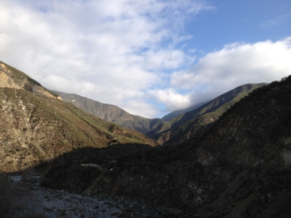 Leaving the trailhead at Heaton Flat and heading up the valley cut by the East Fork of the San Gabriel River.