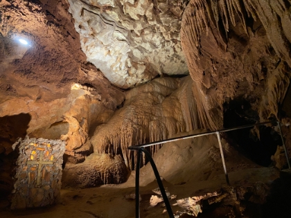 The altar that was used for weddings all the way up until the last decade. Evidently cave wedding are a big thing in Kentucky.