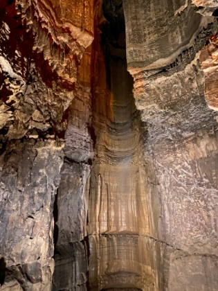 Mammoth Dome. A giant vertical shaft formed by an alternate water route. It's hard to get a sense of the scale here, but the shaft is almost 200' tall.