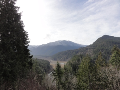 A few hours drive out of Seattle onto the Olympic Pennisula brings you to some gorgeous country. Here the highway starts to drop into the valley with Indian Creek draining out of Lake Crescent.