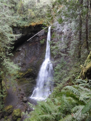 Another view of the falls.