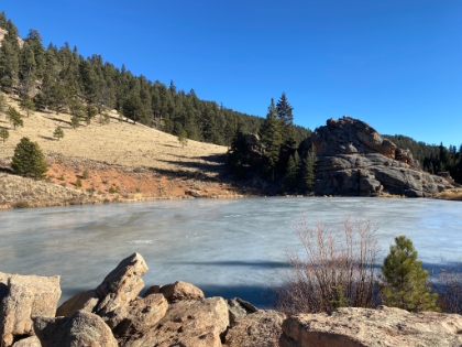 Back down to Elk Falls Pond.