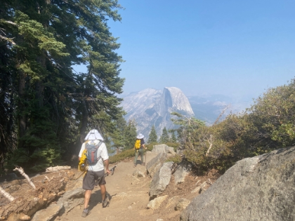 Heading back to Glacier Point now, the air is starting to clear a little.