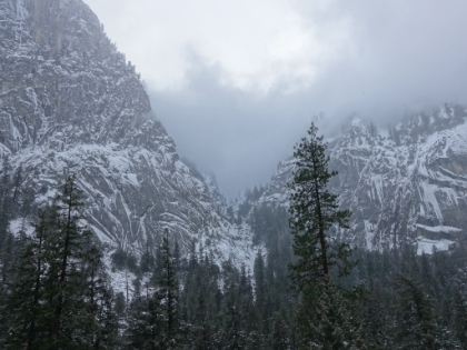 The 370' tall Illilouette Fall would normally be at the top end of this canyon. It looks dry at the moment.