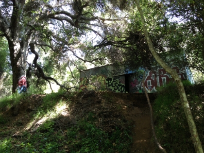 Coming-up to the first of many old buildings that are mentioned in the trail guides. They are covered in grafitti and are a little creepy. Evidently this was a semi-hidden Nazi compound called "Murphy's Ranch" in the 1930s and was Hitler's SoCal outpost during WWII.