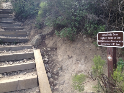 Ready to take the offshoot up to Sandstone Peak.
