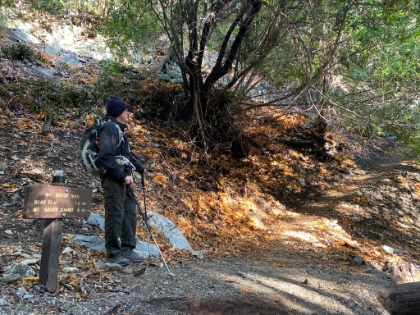 Getting ready to head up the Mt. Baldy Trail (aka Bear Canyon) with some nice Fall colors.