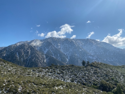This is what we were hoping for today, nice views of surrounding snow covered peaks.