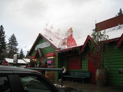 The cafe where I parked my car. I feel bad for leaving it here all day, but I do end-up eatintg here, so I am technically a customer.