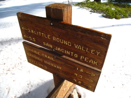 5.5 miles to go. 8040'. I've still been making good time up to this point. My confidence is growing that I will be able to summit today.